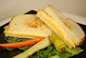 Quattro Formaggio (Vegetarian) (524 cal)