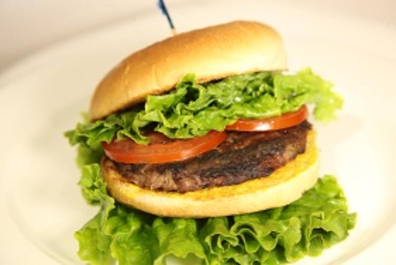Sky Classic Burger (580 cal)